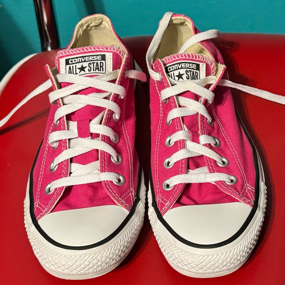 Converse chuck taylor all star pink women’s 10 men’s 8